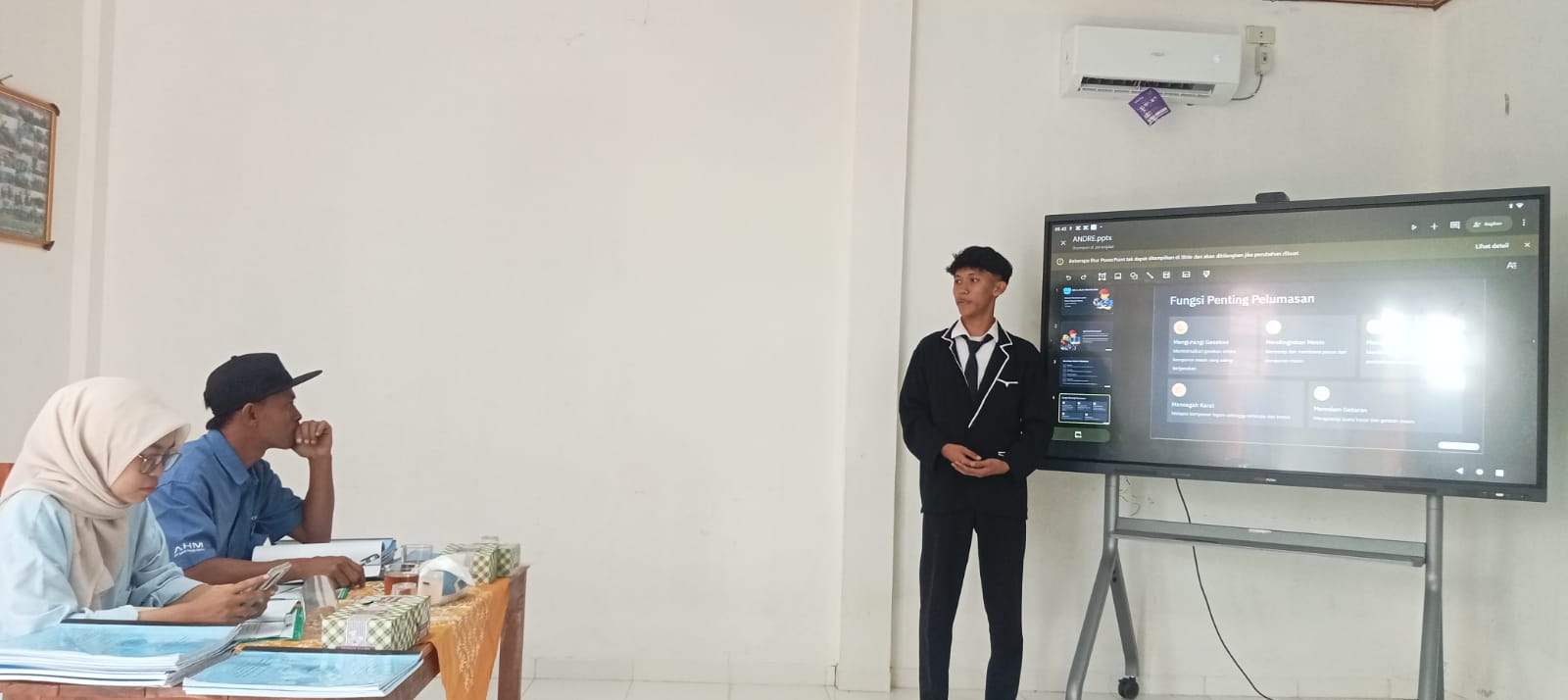 WhatsApp Image 2026-04-18 at 09.43.02